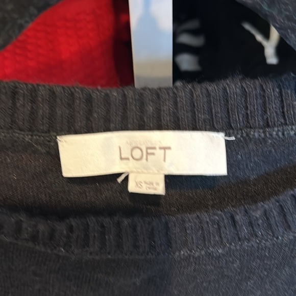 Loft cream/blue/black long sleeve crew neck sweater size XS - Picture 2 of 3